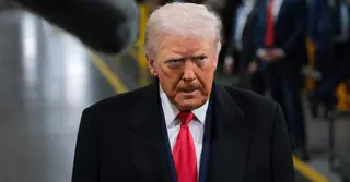 নিজেদের সরকার দখলে নিন: ইরানিদের প্রতি ট্রাম্পের আহ্বান